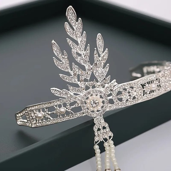 Elegant 1920s Gatsby Inspired Headband - Picture 6 of 8